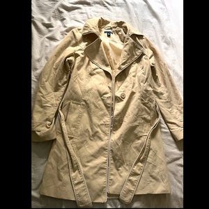 Tommy Hilfiger Beige Belted Trench Size Small